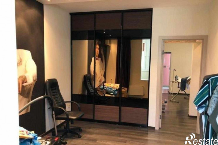 3-комн квартира улица Ерёменко, 103