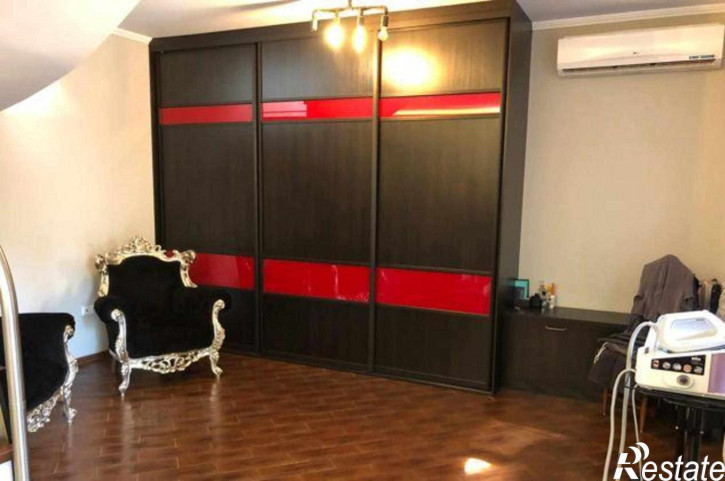 Коттедж/дом Симферопольская улица, 59
