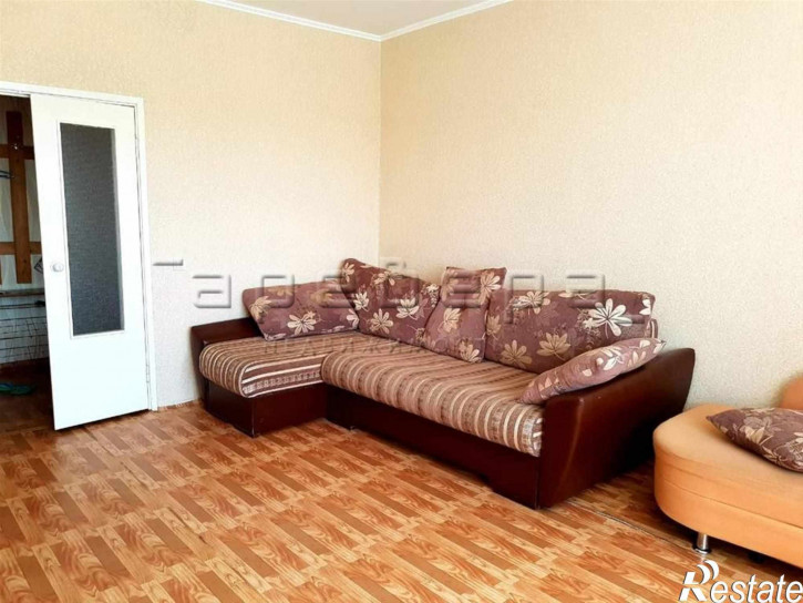 2-комн квартира Менжинского, 18г