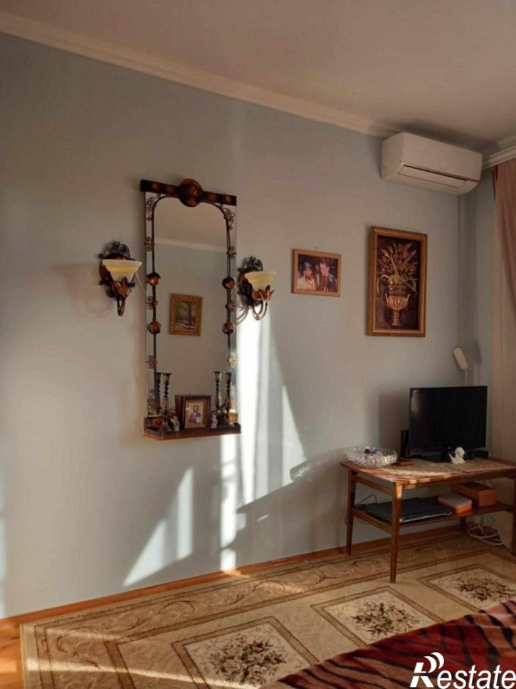 4-комн квартира Луначарского, 256