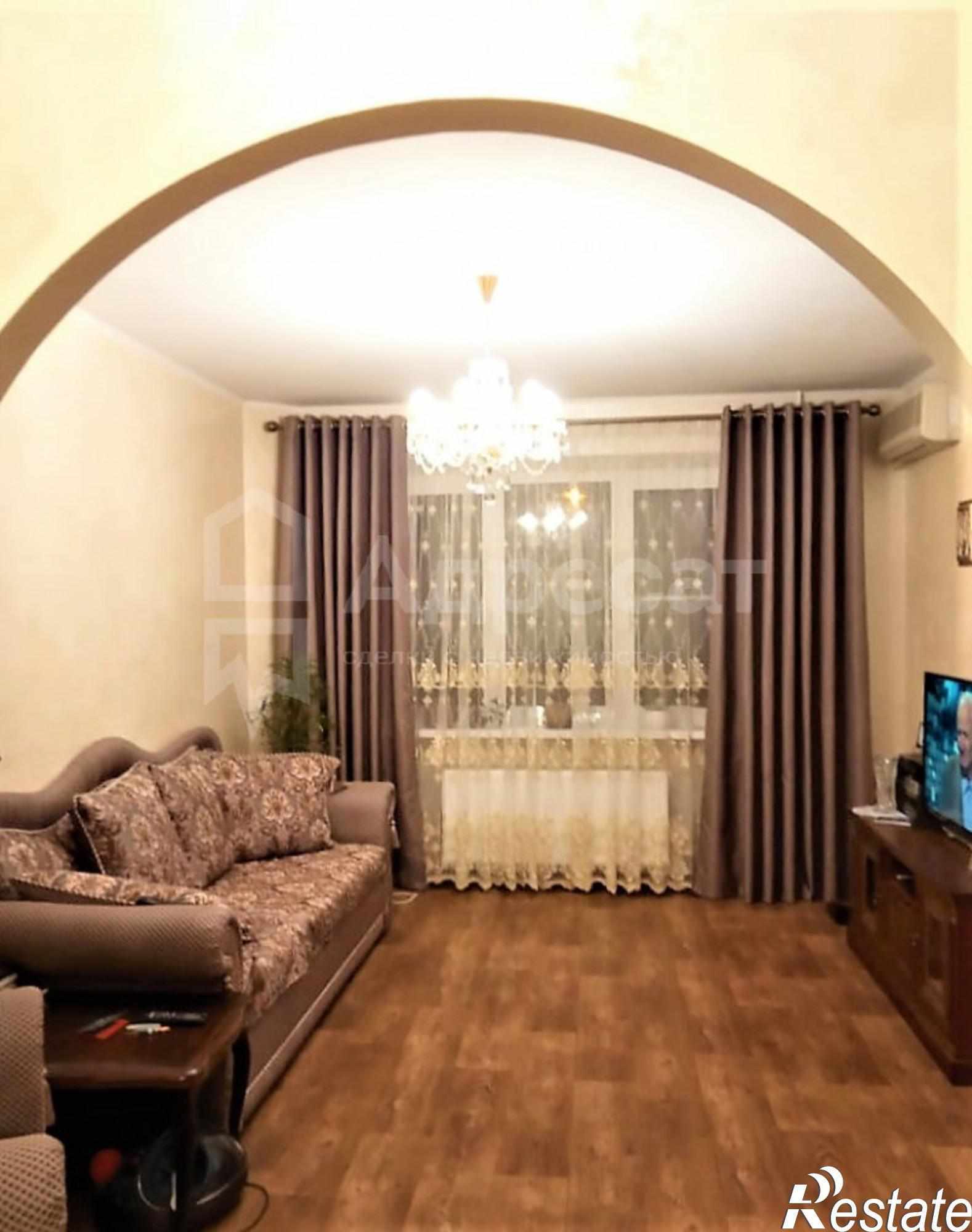 Купить квартиру за 6 750 000 рублей на ул. Казахская,  д.8