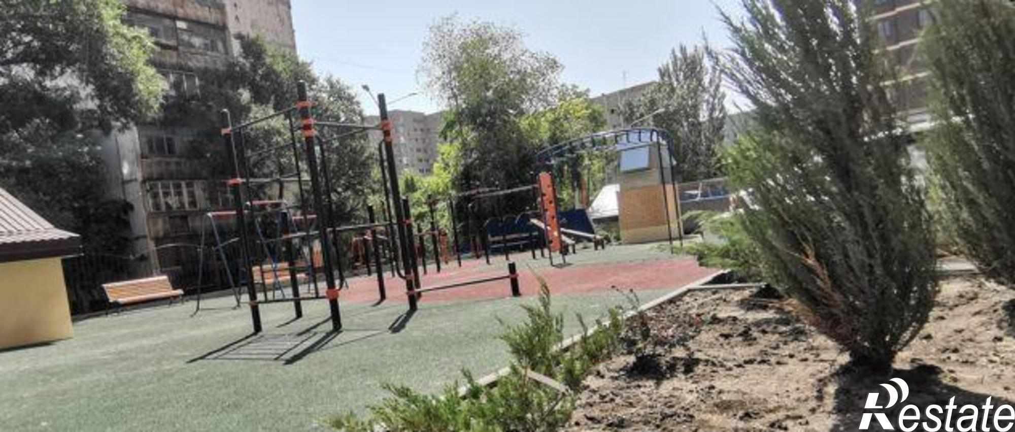 Купить квартиру за 3 240 000 рублей на бульвар Комарова, 30/2с2