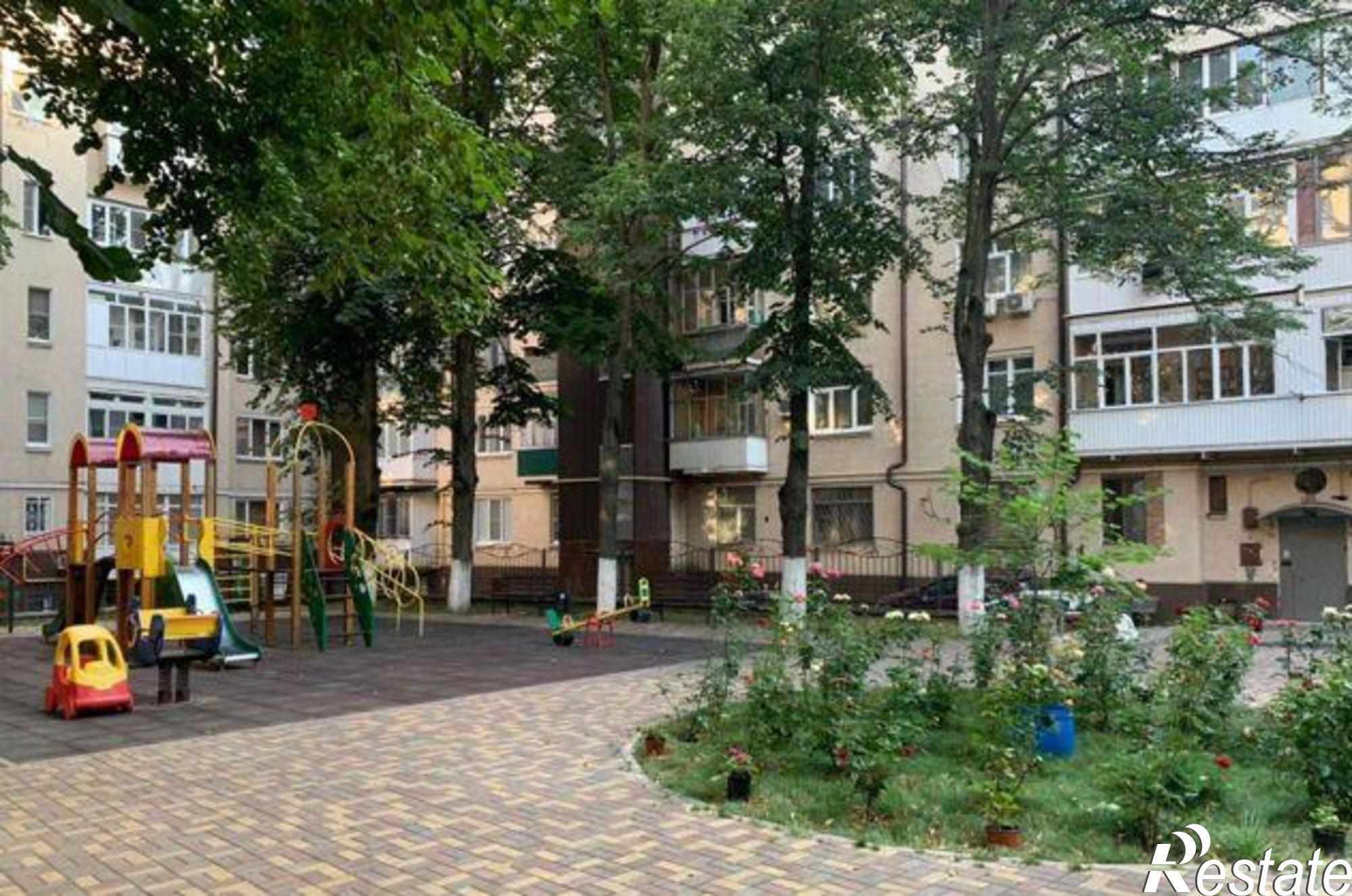 Купить квартиру за 5 780 000 рублей на Театральный проспект, 40