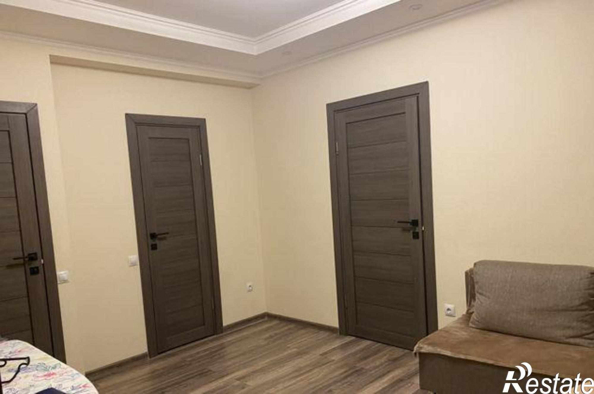 Купить квартиру за 2 540 000 рублей на Симферопольская улица, 64