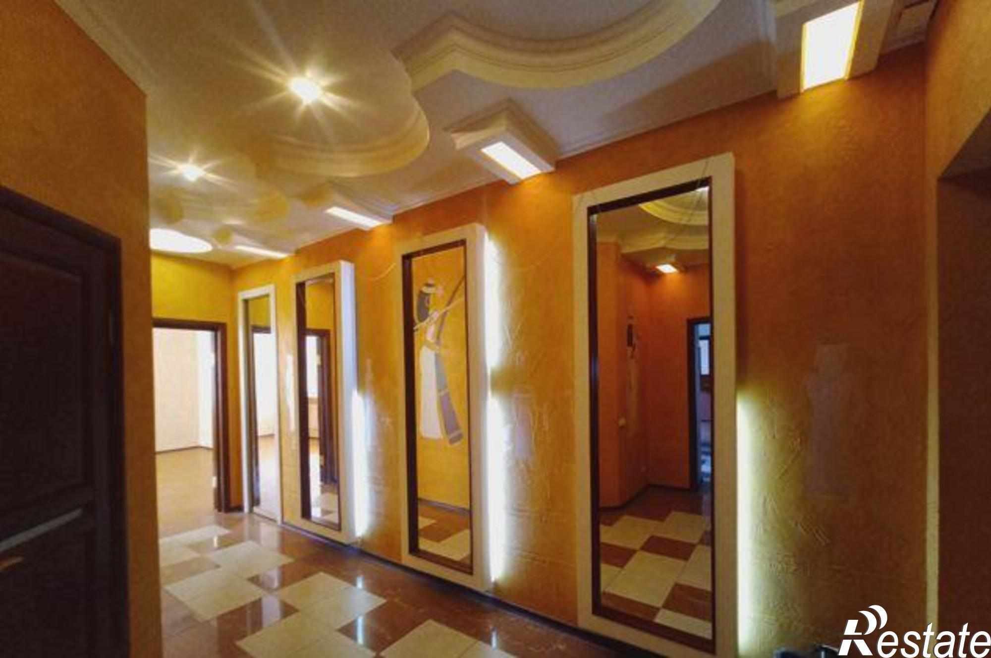 Купить квартиру за 6 580 000 рублей на бульвар Комарова, 21А