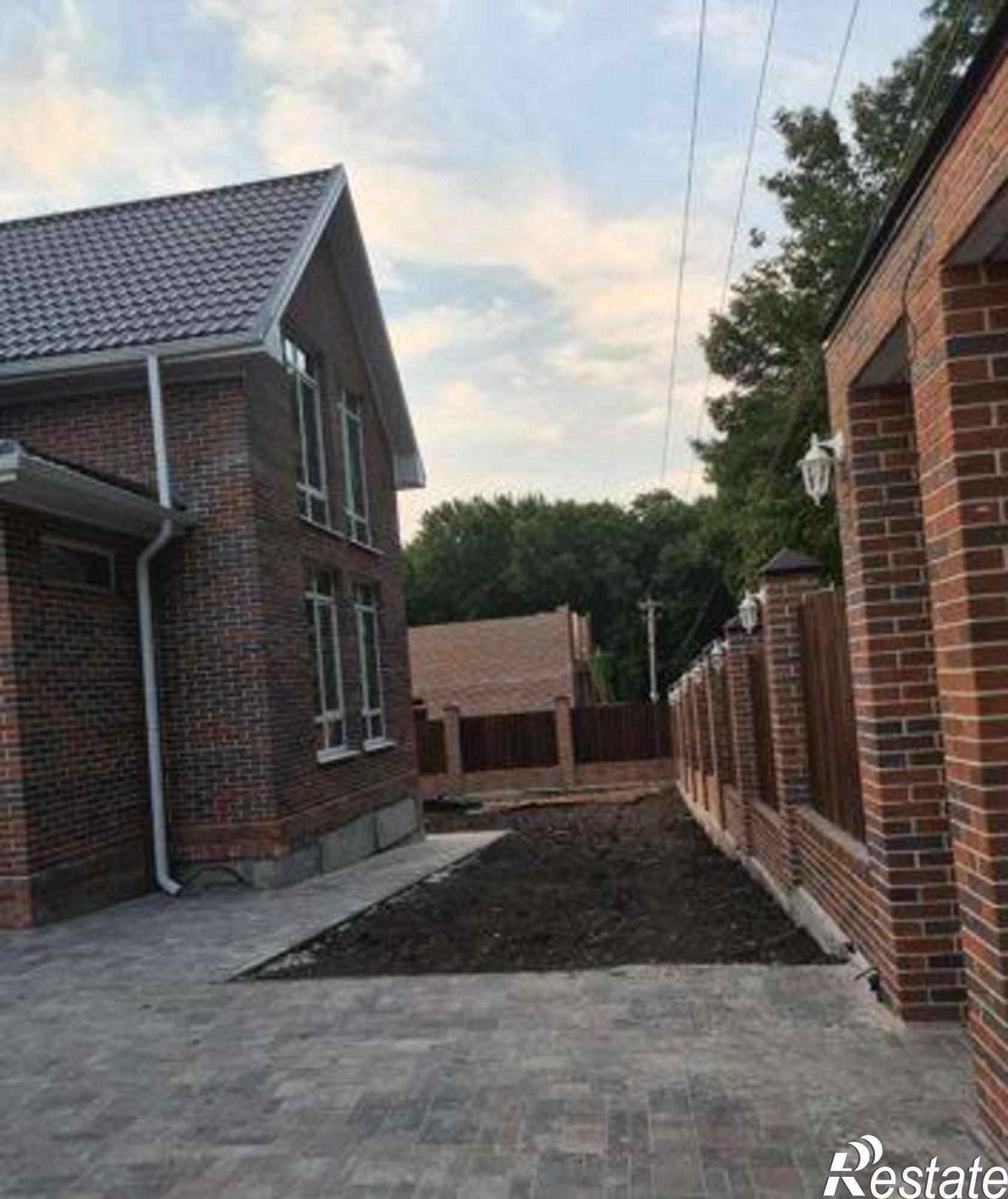 Купить дачу, дом, коттедж за 10 020 000 рублей на Орская улица, 82А