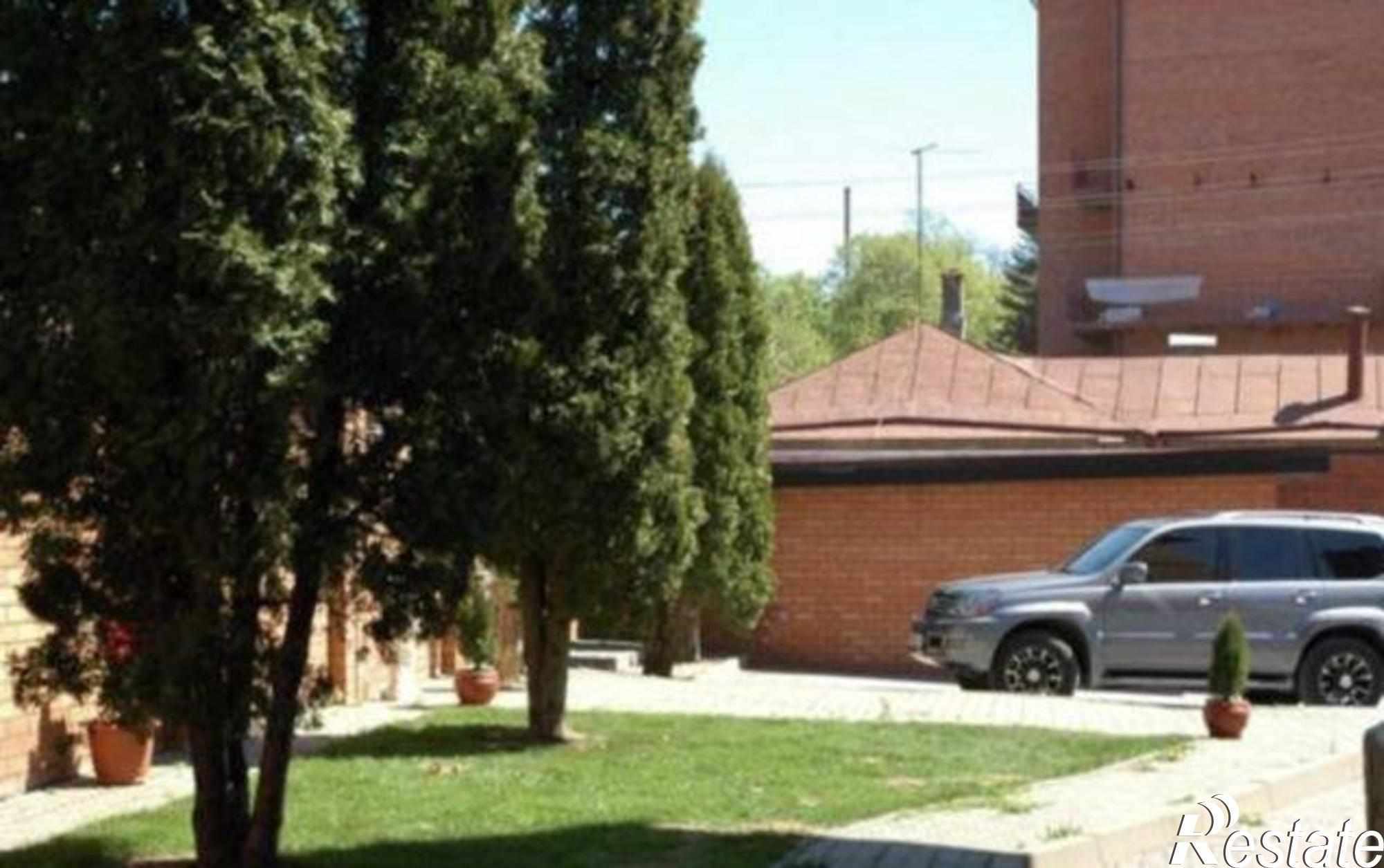 Купить дачу, дом, коттедж за 15 200 000 рублей на Сурженская улица, 2Б