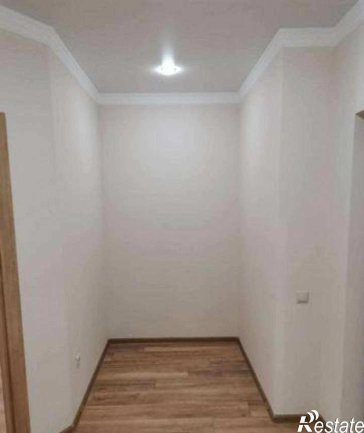 2-комн квартира улица Шаповалова, 1Гс1