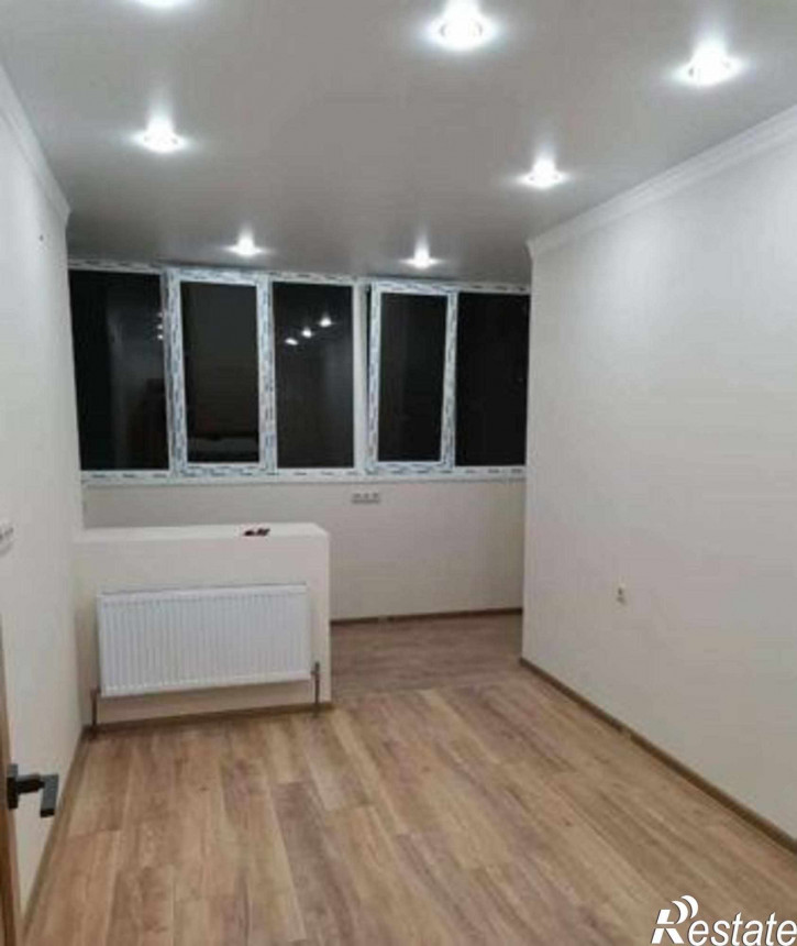 2-комн квартира улица Шаповалова, 1Гс1