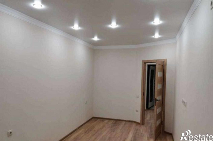 2-комн квартира улица Шаповалова, 1Гс1