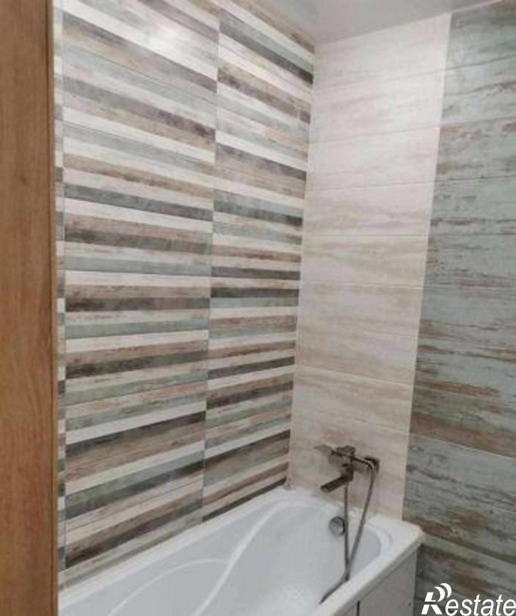 2-комн квартира улица Шаповалова, 1Гс1