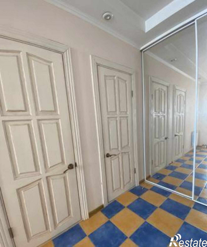 3-комн квартира проспект Королёва, 23/1