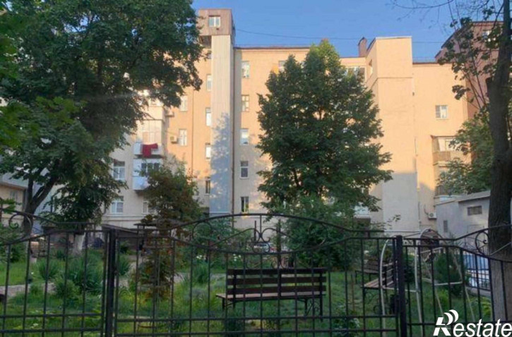 2-комн квартира Театральный проспект, 40
