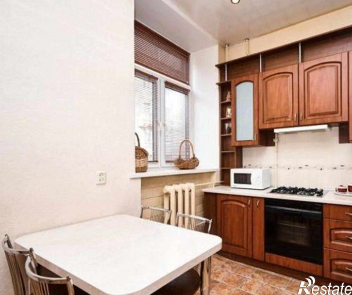 2-комн квартира Амбулаторная улица, 95