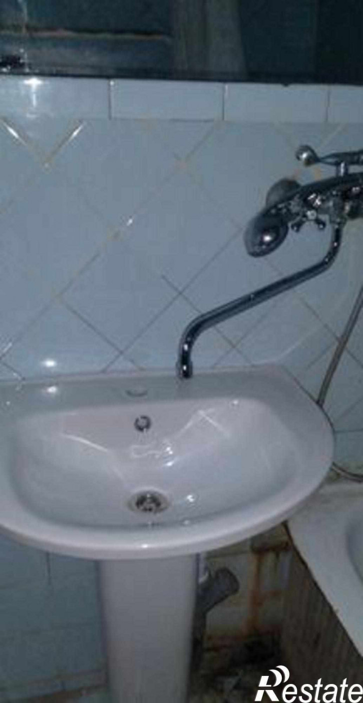 2-комн квартира проспект Космонавтов, 15
