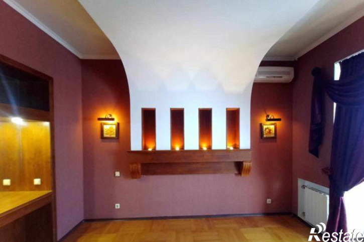 2-комн квартира бульвар Комарова, 21А