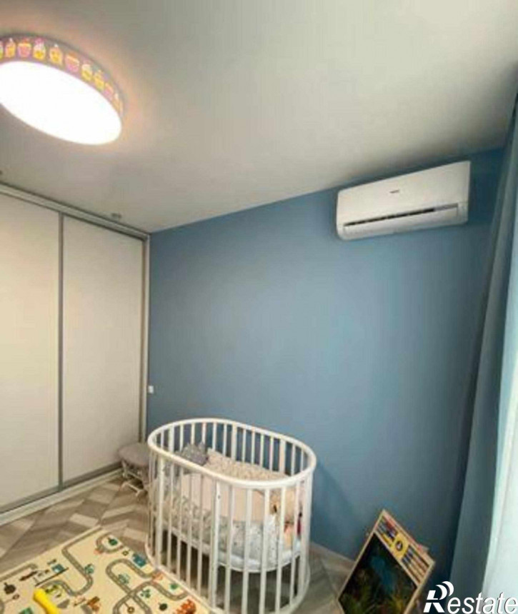 3-комн квартира улица Еляна, 54