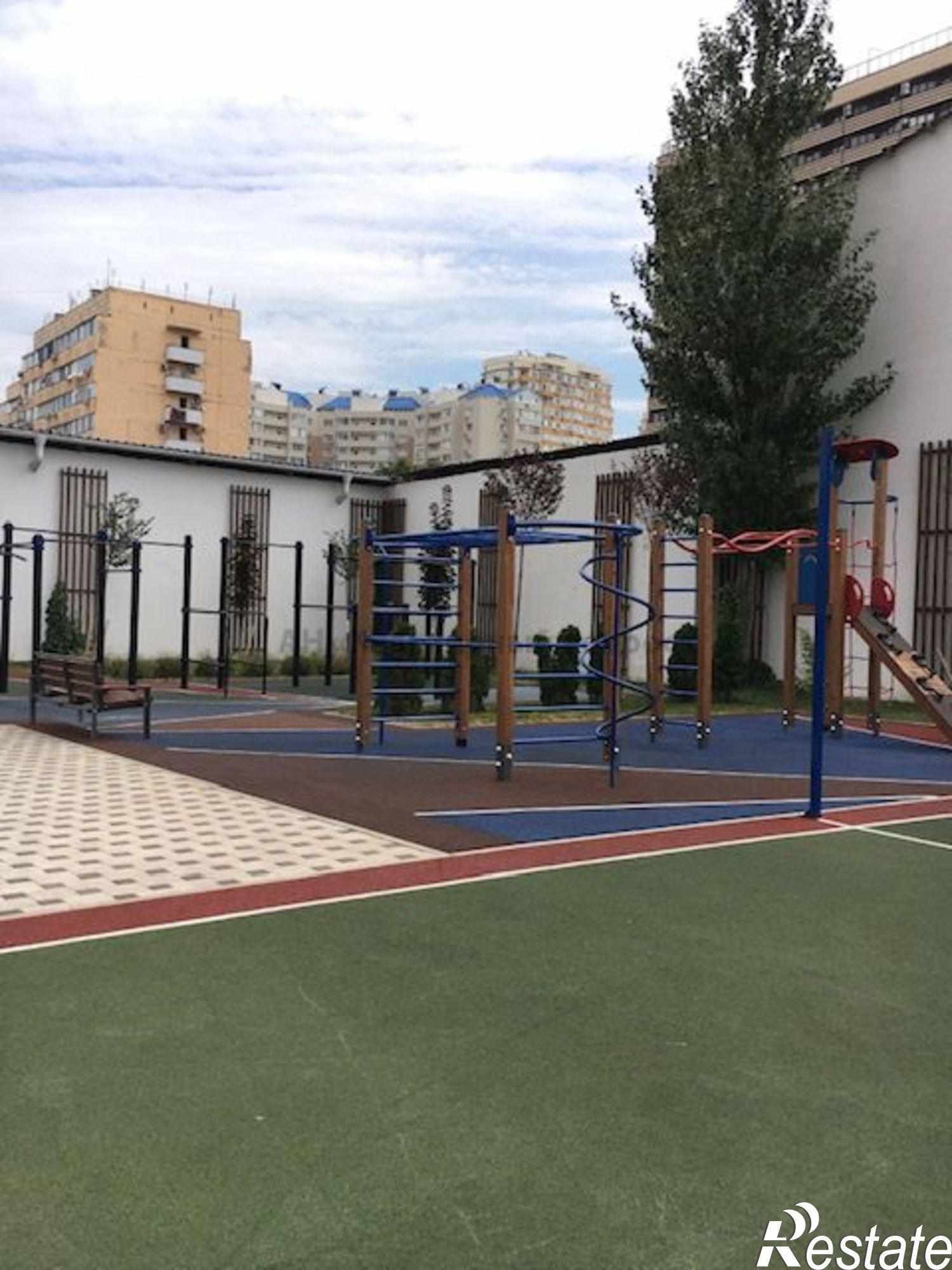 Купить квартиру за 6 700 000 рублей на Толстого ул, 130