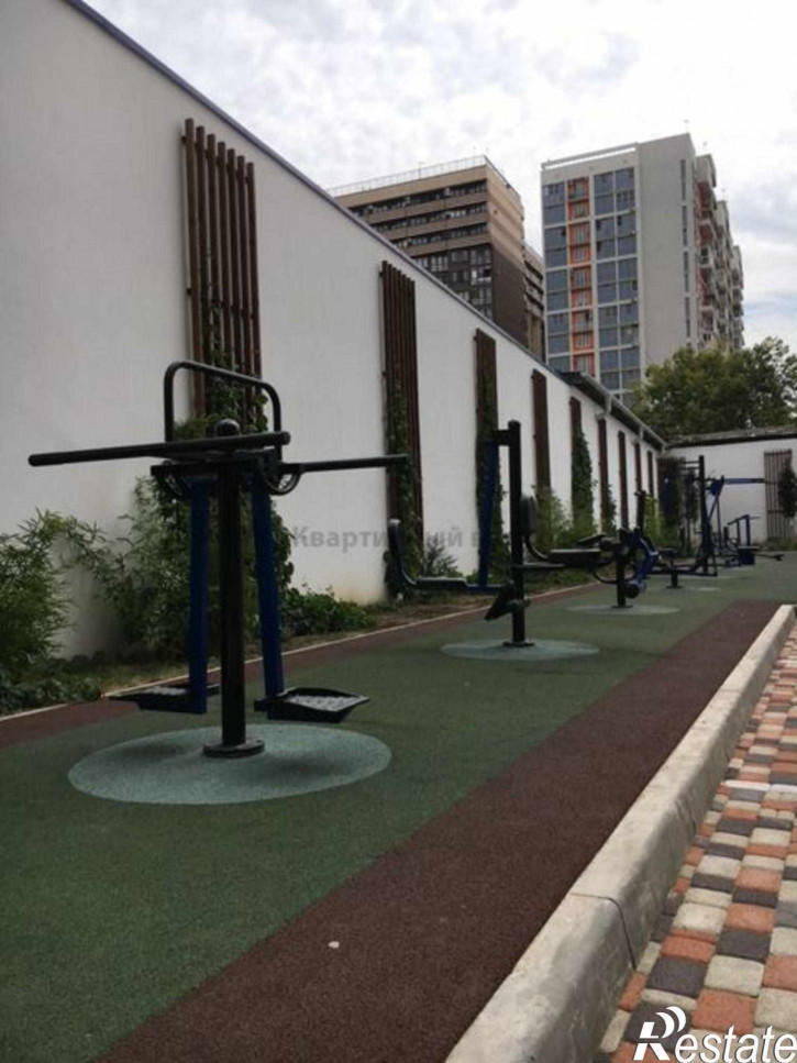 1-комн квартира Толстого ул, 130