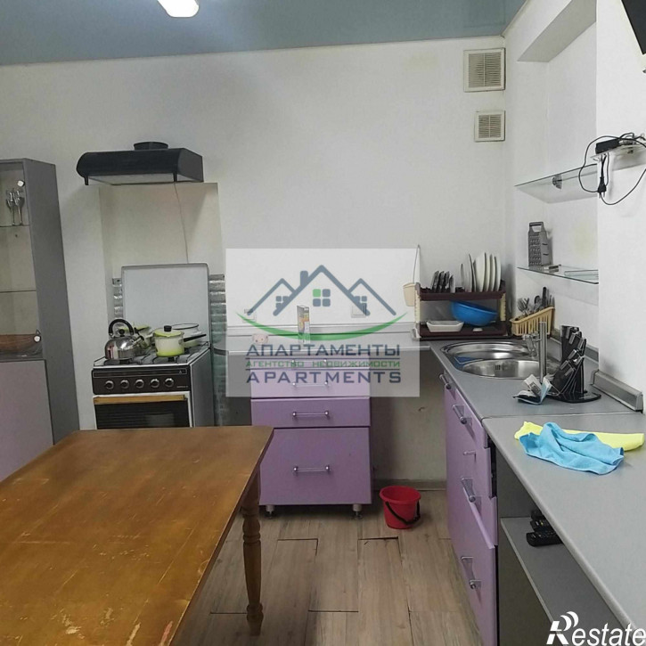 3-комн квартира Крайнего ул, 68