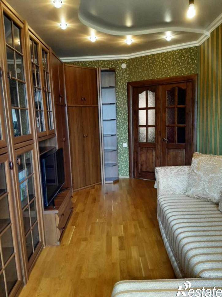 2-комн квартира Ворошилова ул, 8