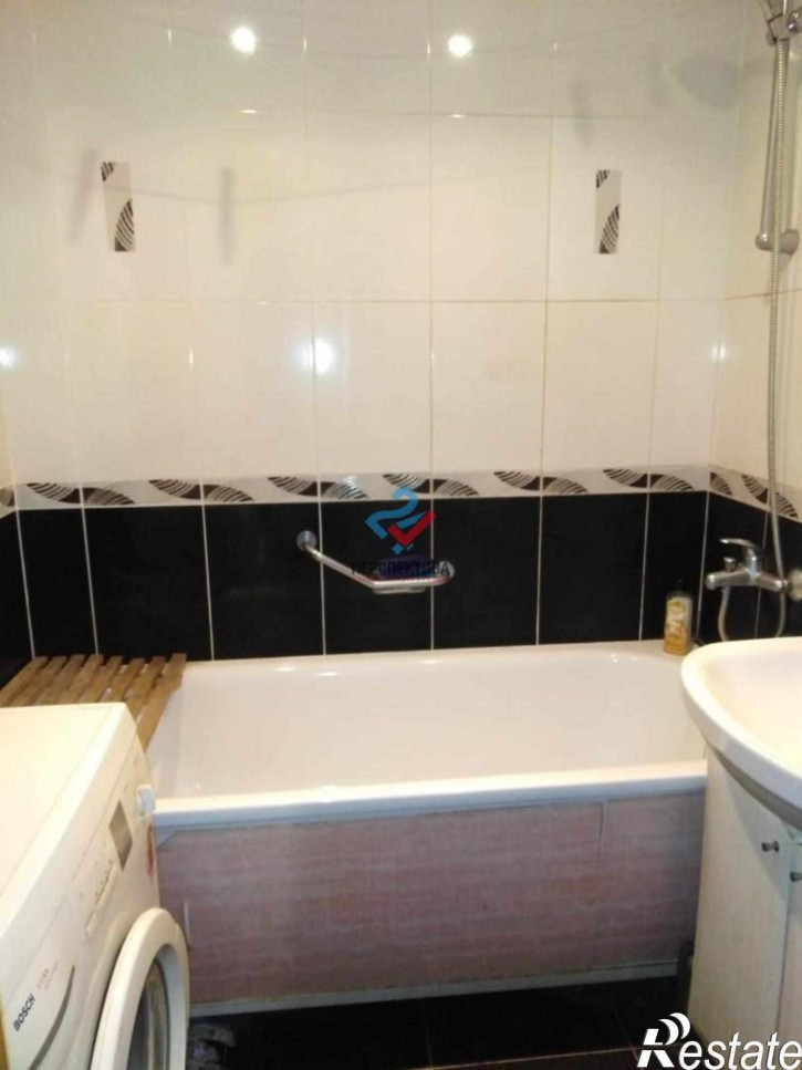 2-комн квартира Российская улица, 41