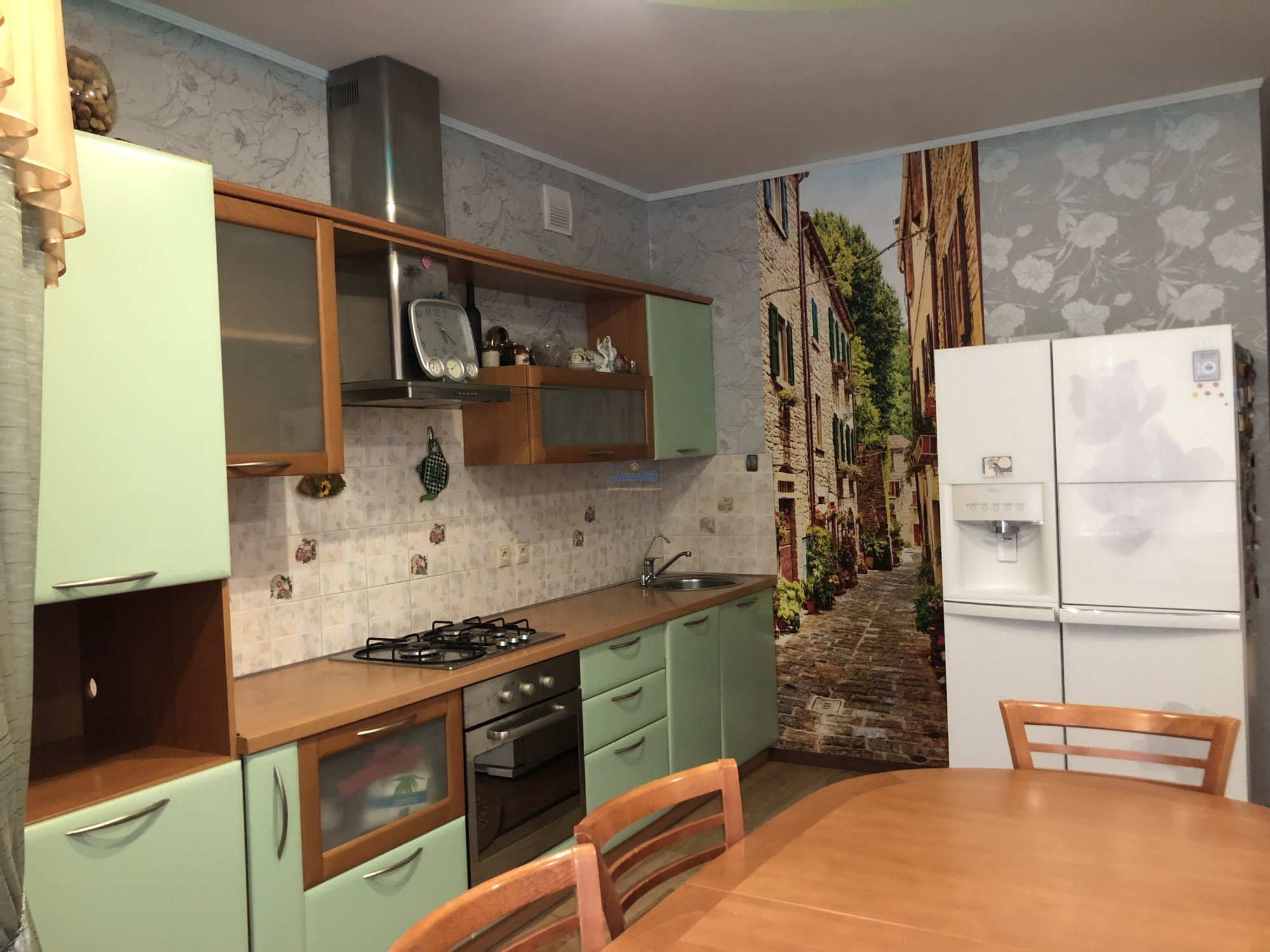 Купить квартиру за 19 000 000 рублей на Парижской Коммуны ул., 1А