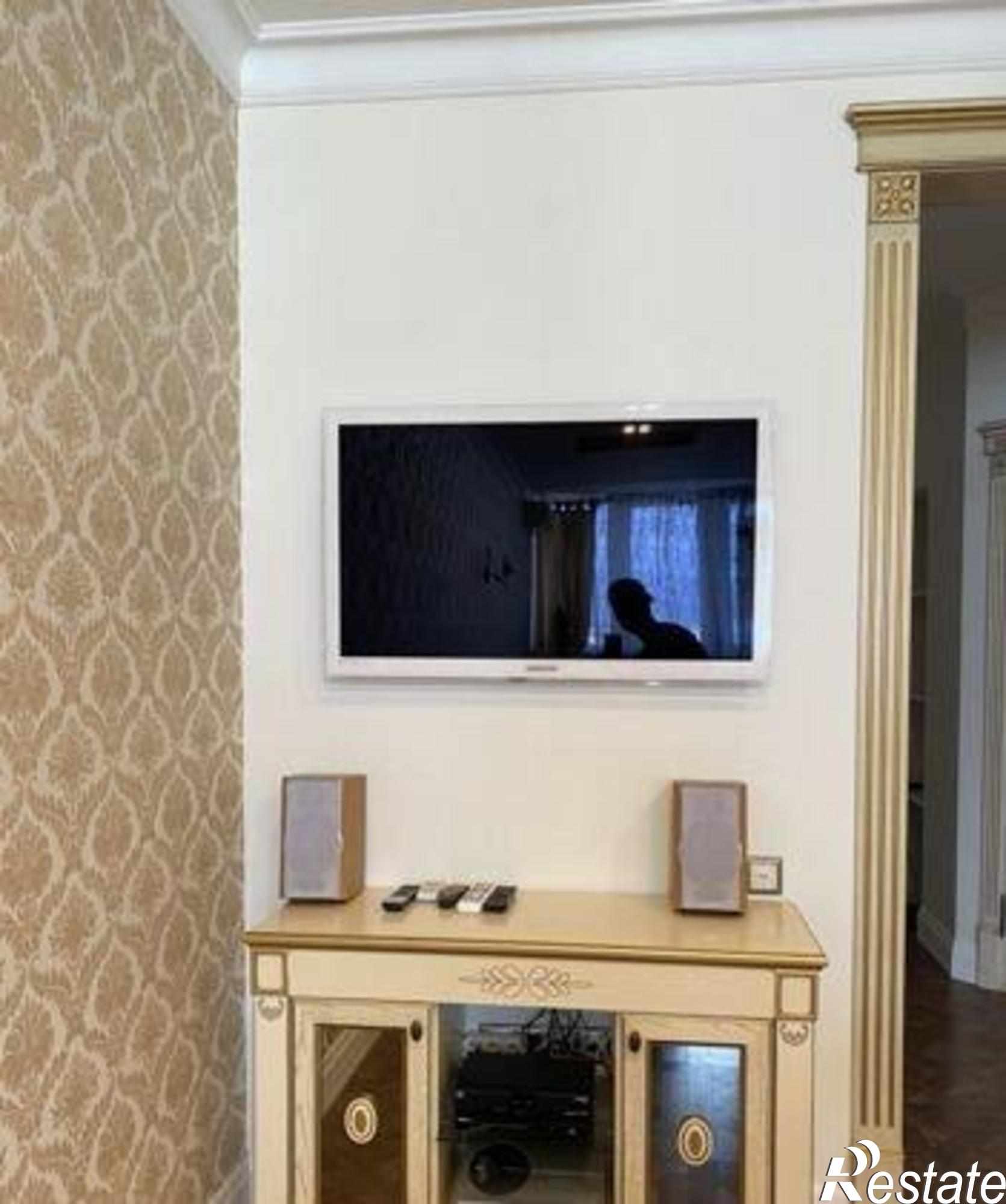 Купить квартиру за 9 870 000 рублей на улица Закруткина, 2/2