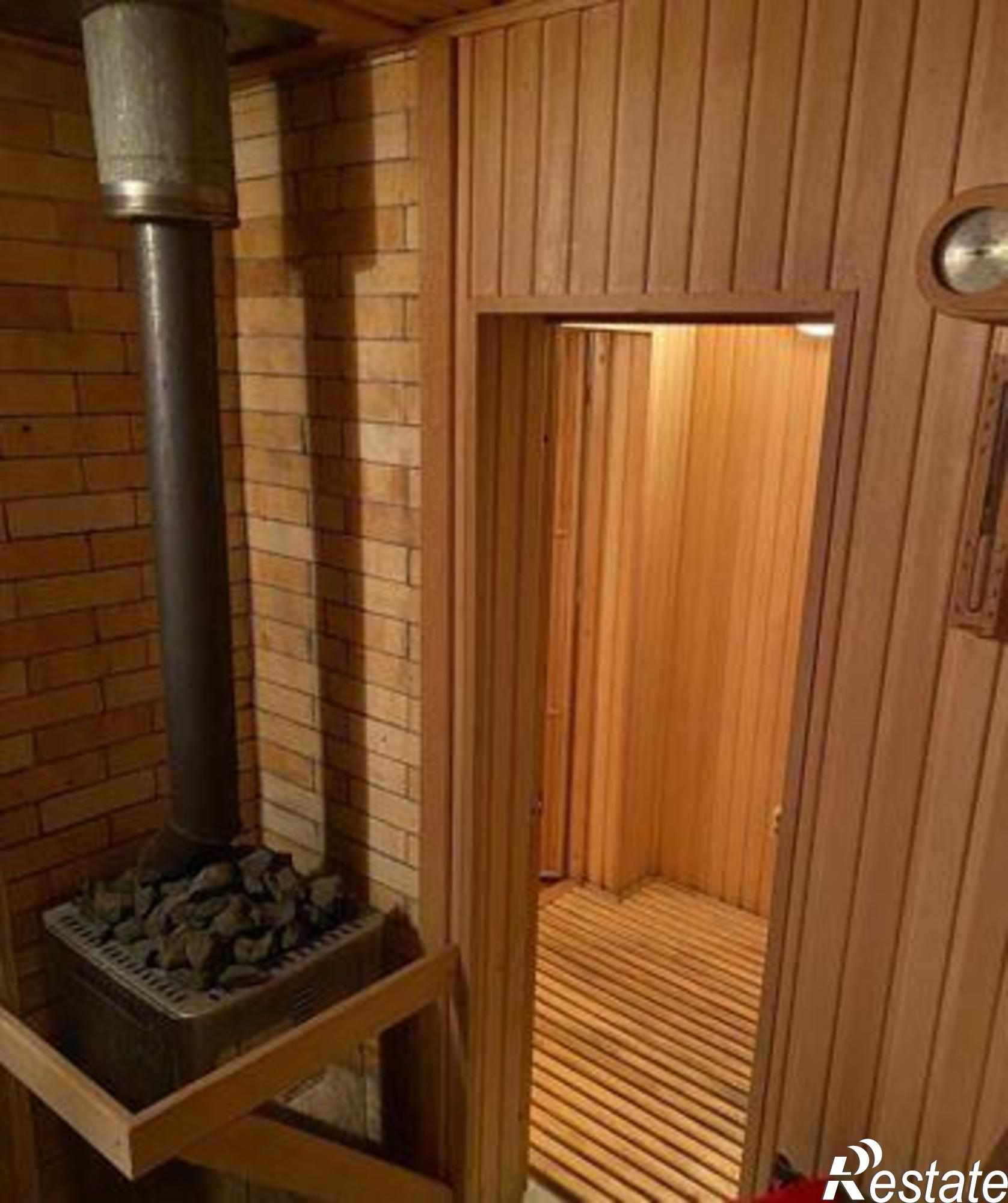Купить дачу, дом, коттедж за 16 060 000 рублей на Западная улица, 41