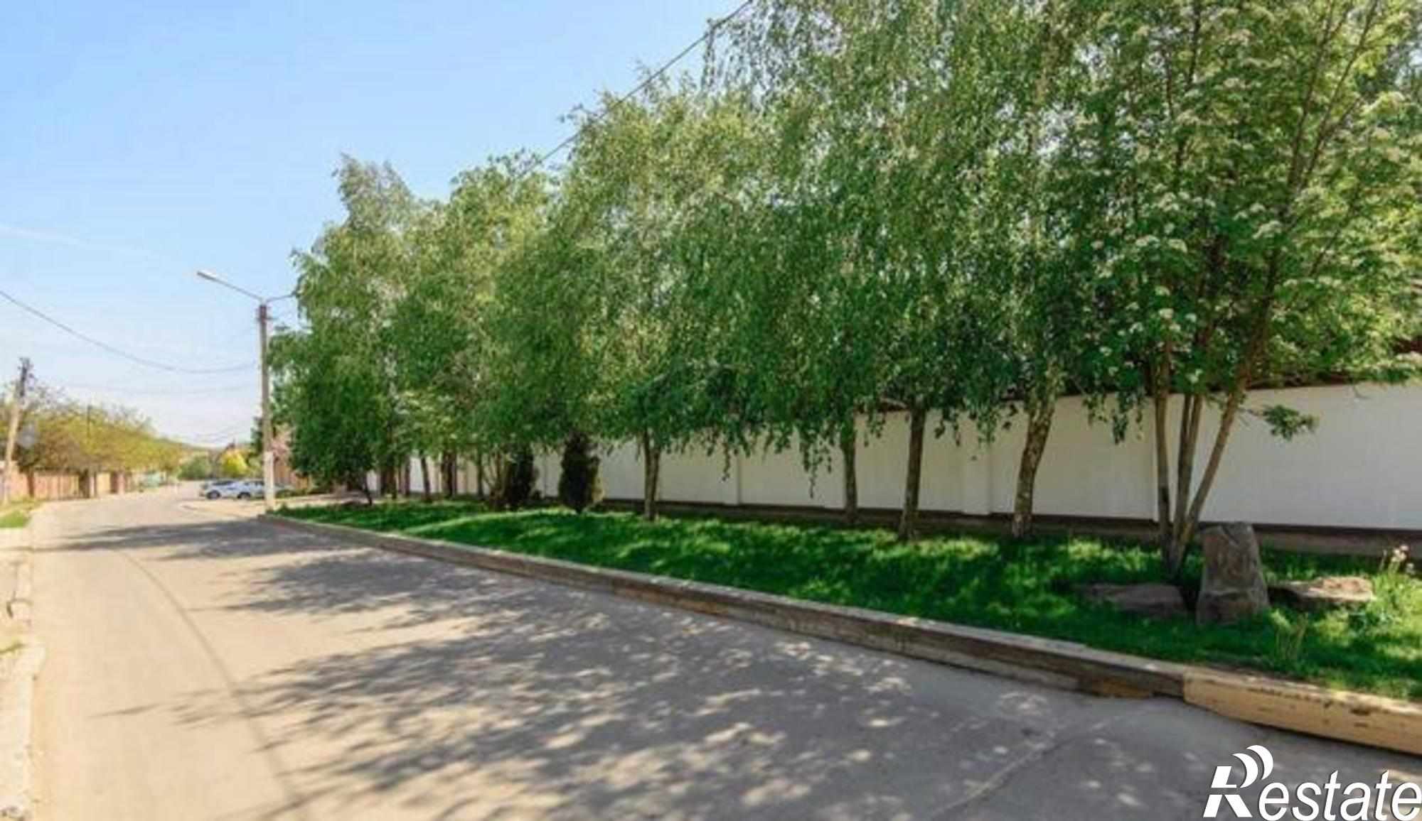 Купить дачу, дом, коттедж за 26 600 000 рублей на Тибетская улица, 100