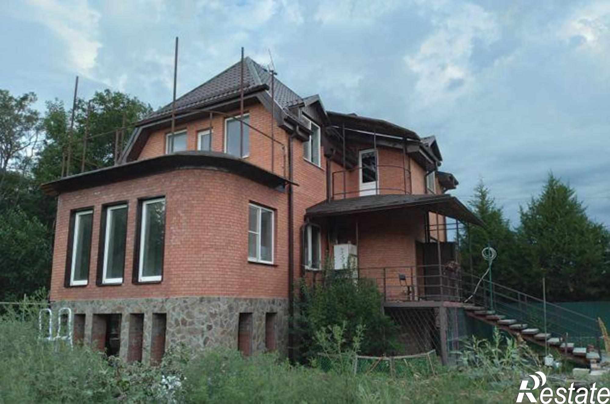 Купить дачу, дом, коттедж за 12 350 000 рублей на Брусничный переулок, 5