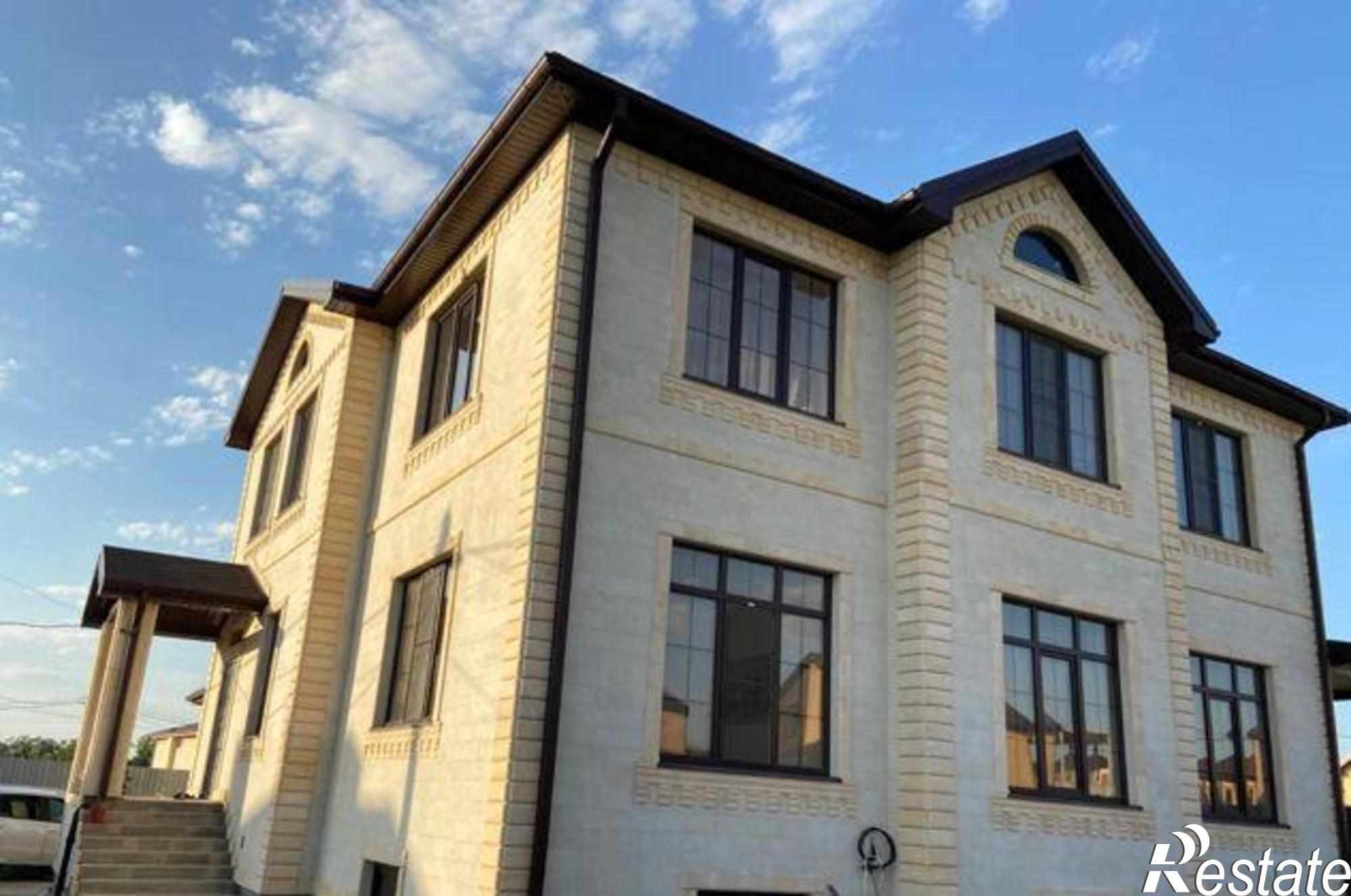 Купить дачу, дом, коттедж за 19 000 000 рублей на Ростовская улица, 33
