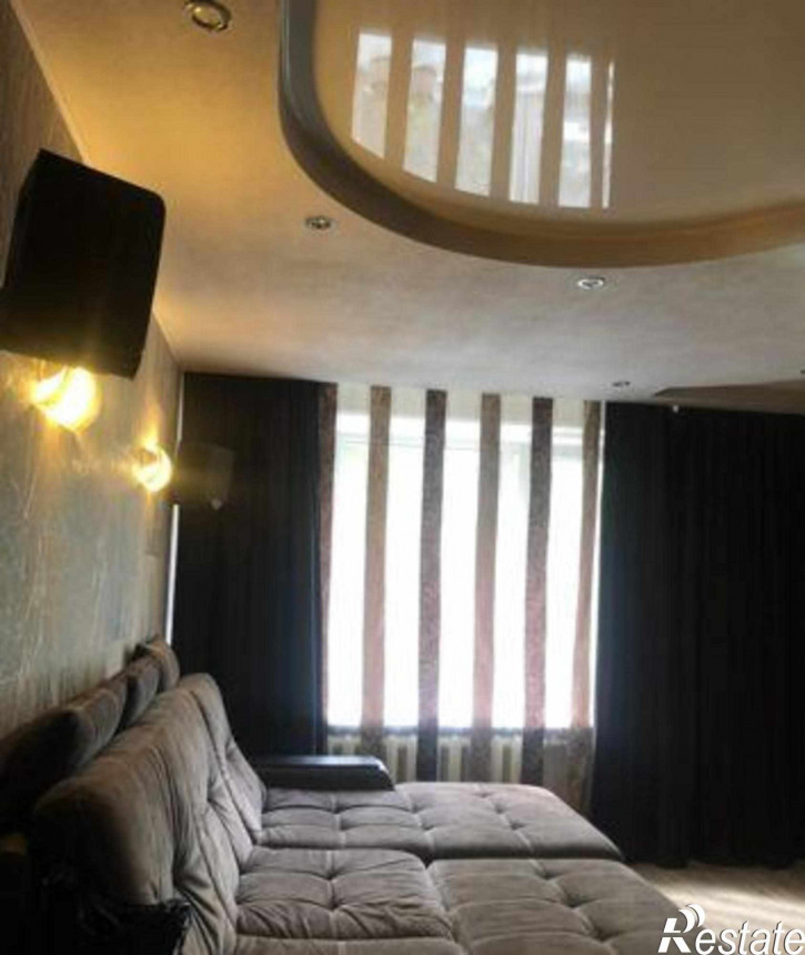 3-комн квартира проспект Космонавтов, 9