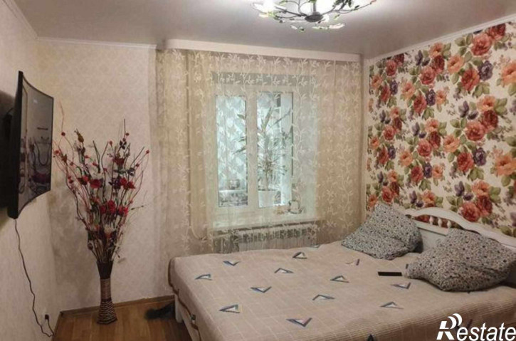 2-комн квартира улица Штахановского, 12/1