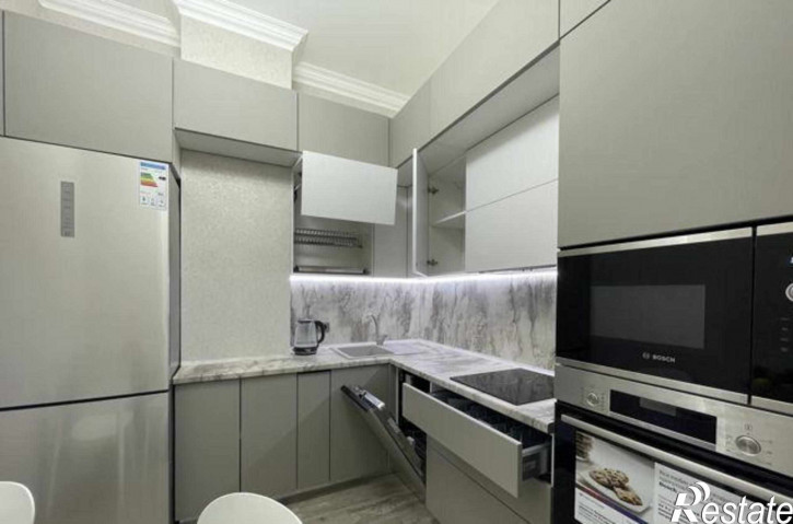 2-комн квартира в новом доме улица Варфоломеева, 85/1