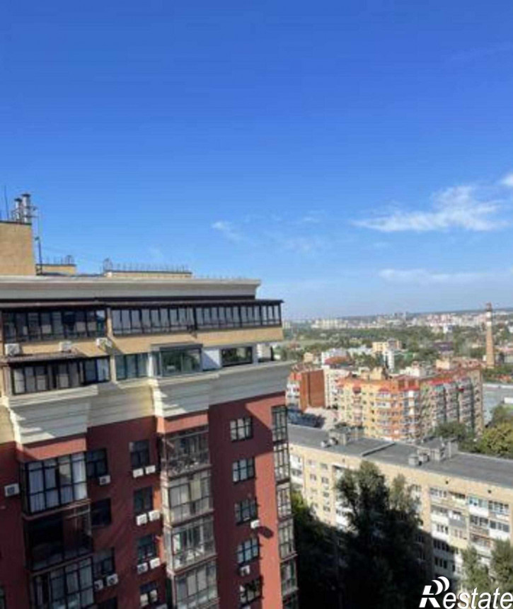 3-комн квартира улица Максима Горького, 240