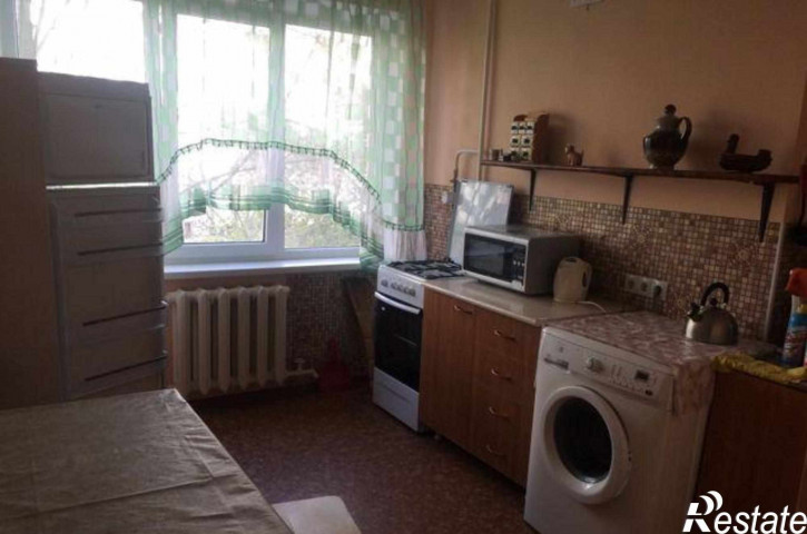 3-комн квартира проспект Королёва, 25