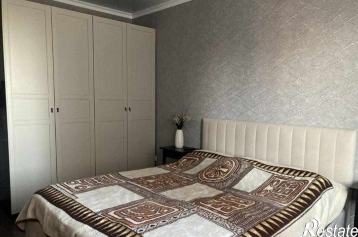 3-комн квартира улица 45-я Линия, 58
