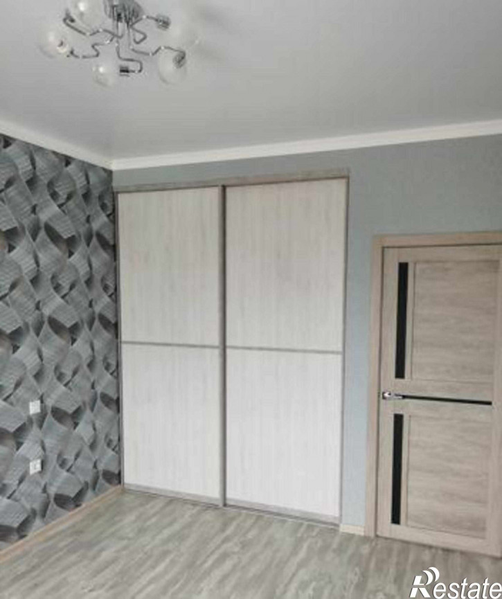 3-комн квартира улица Ерёменко, 110с2