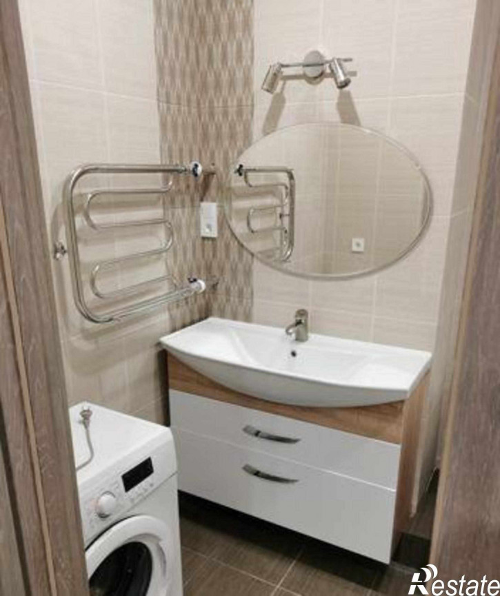 3-комн квартира улица Ерёменко, 110с2