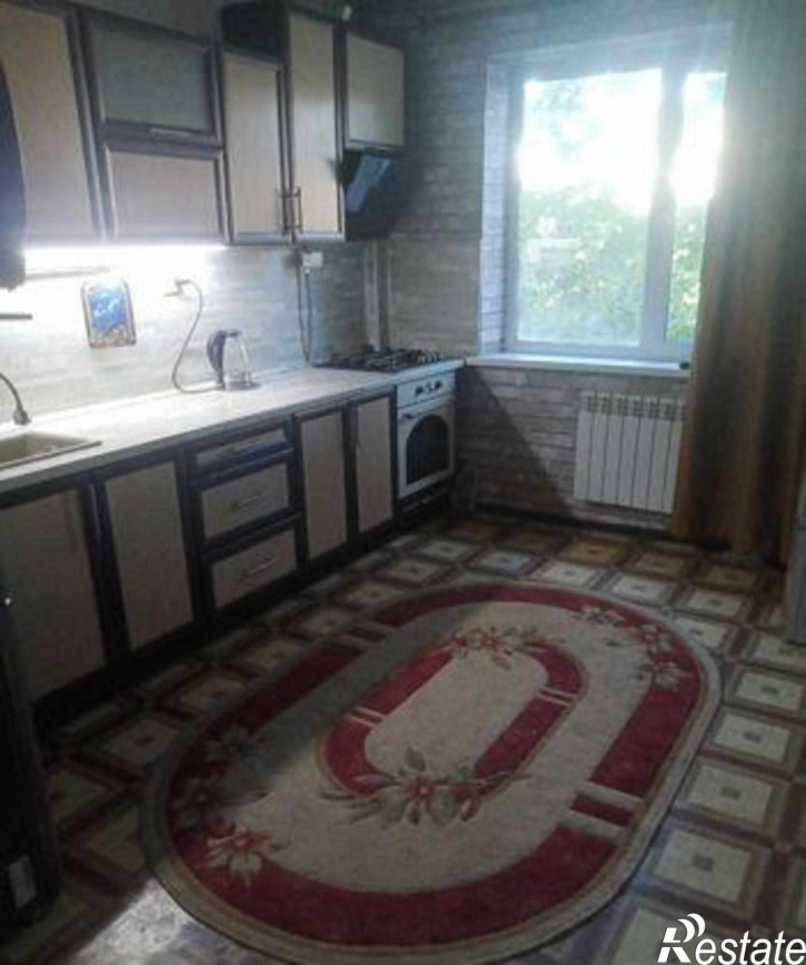 3-комн квартира улица Думенко, 1/4