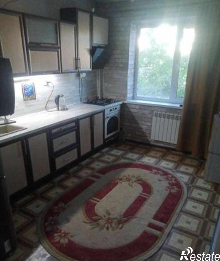 3-комн квартира улица Думенко, 1/4