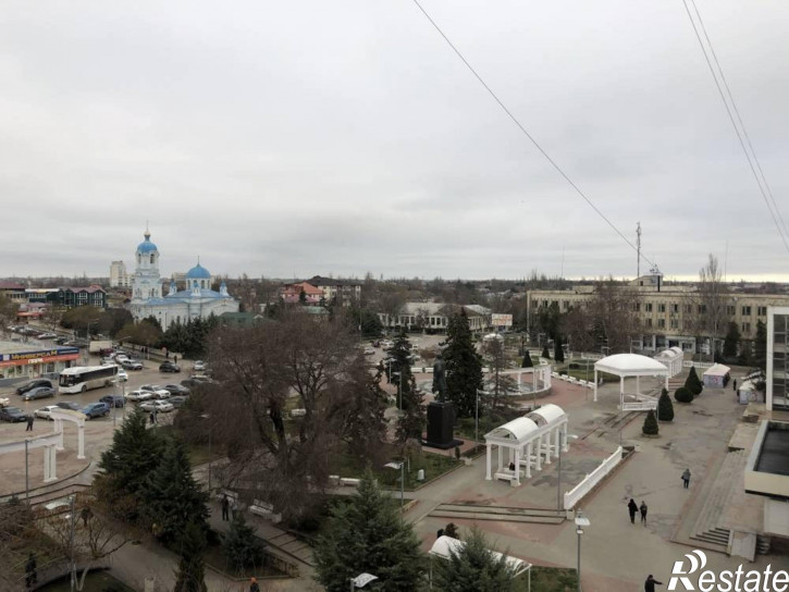 4-комн квартира Революции ул., 1