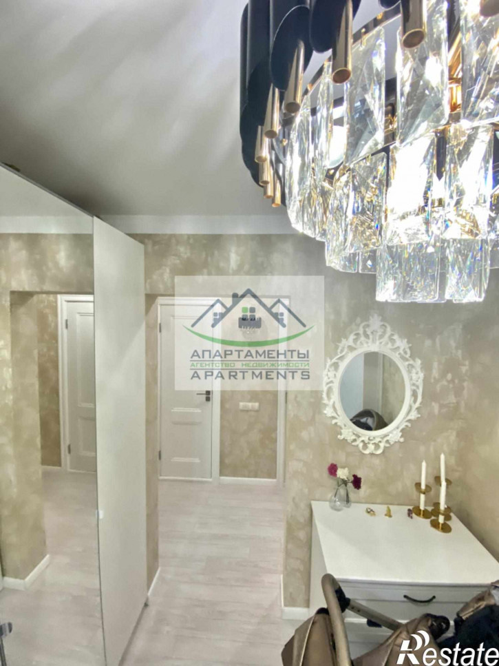 3-комн квартира Бутырина ул, 3
