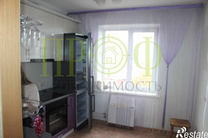 2-комн квартира пер. Рекордный,5