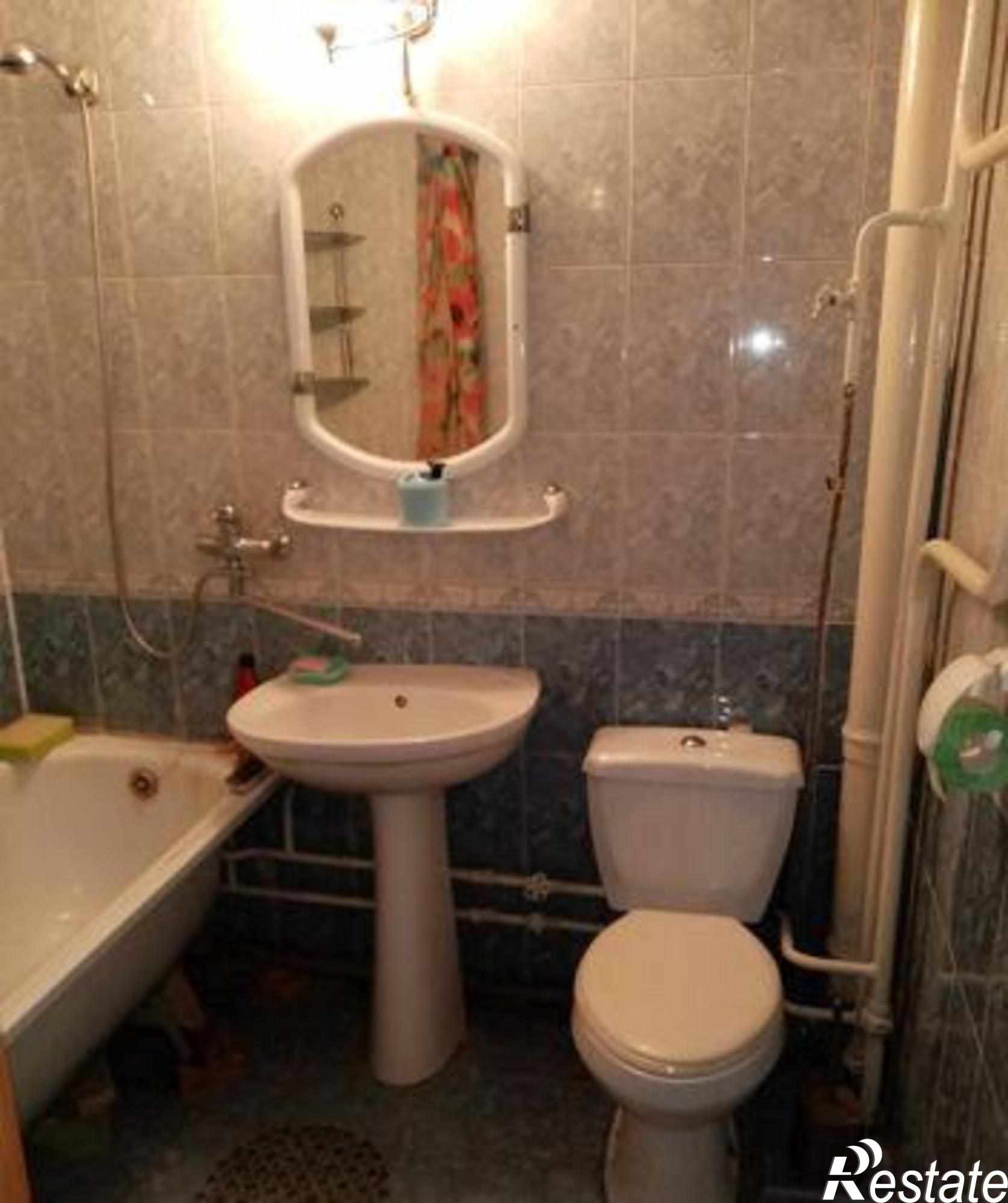 Купить квартиру за 2 330 000 рублей на Вятская улица, 112/1