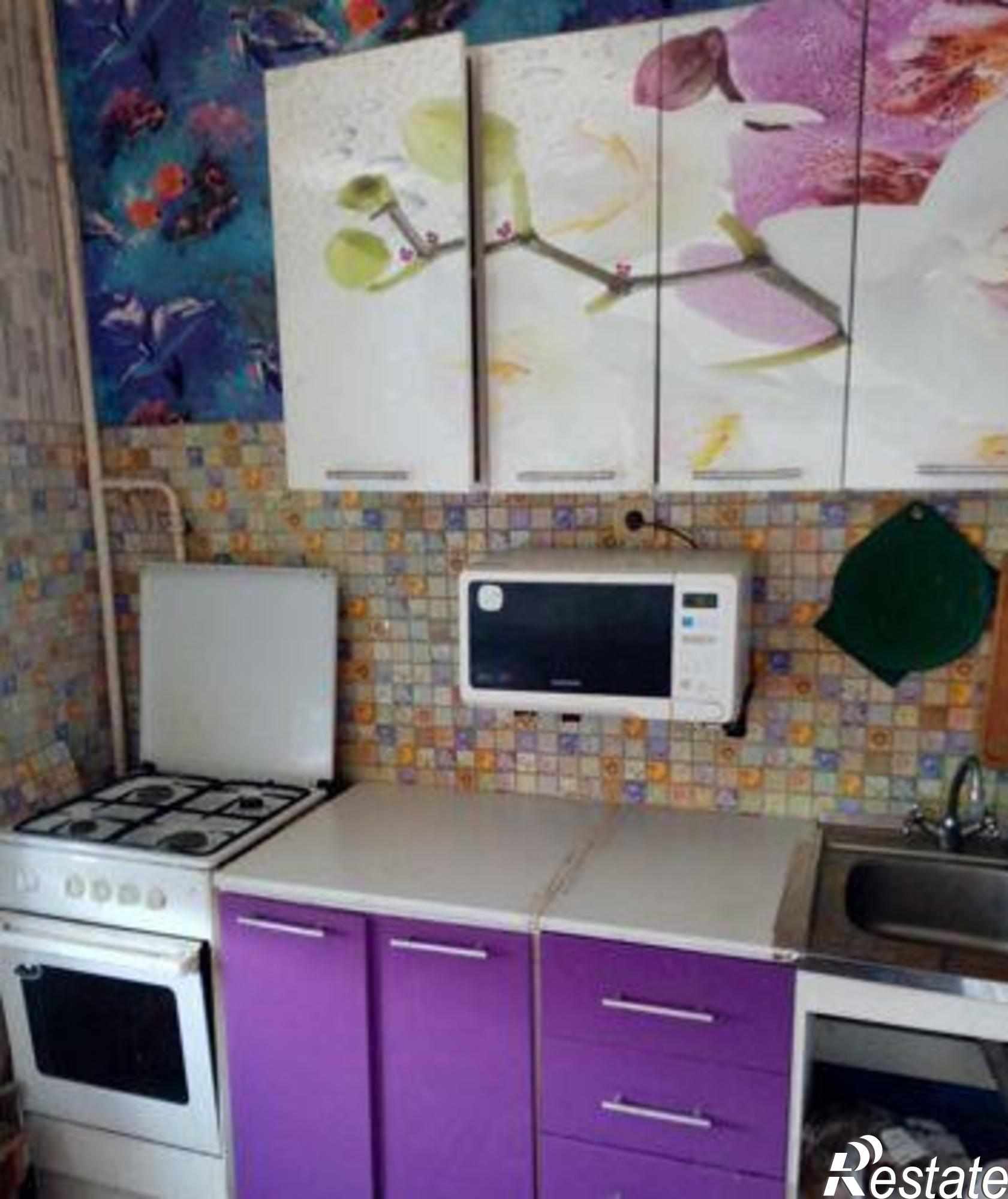 Купить квартиру за 2 330 000 рублей на Вятская улица, 112/1