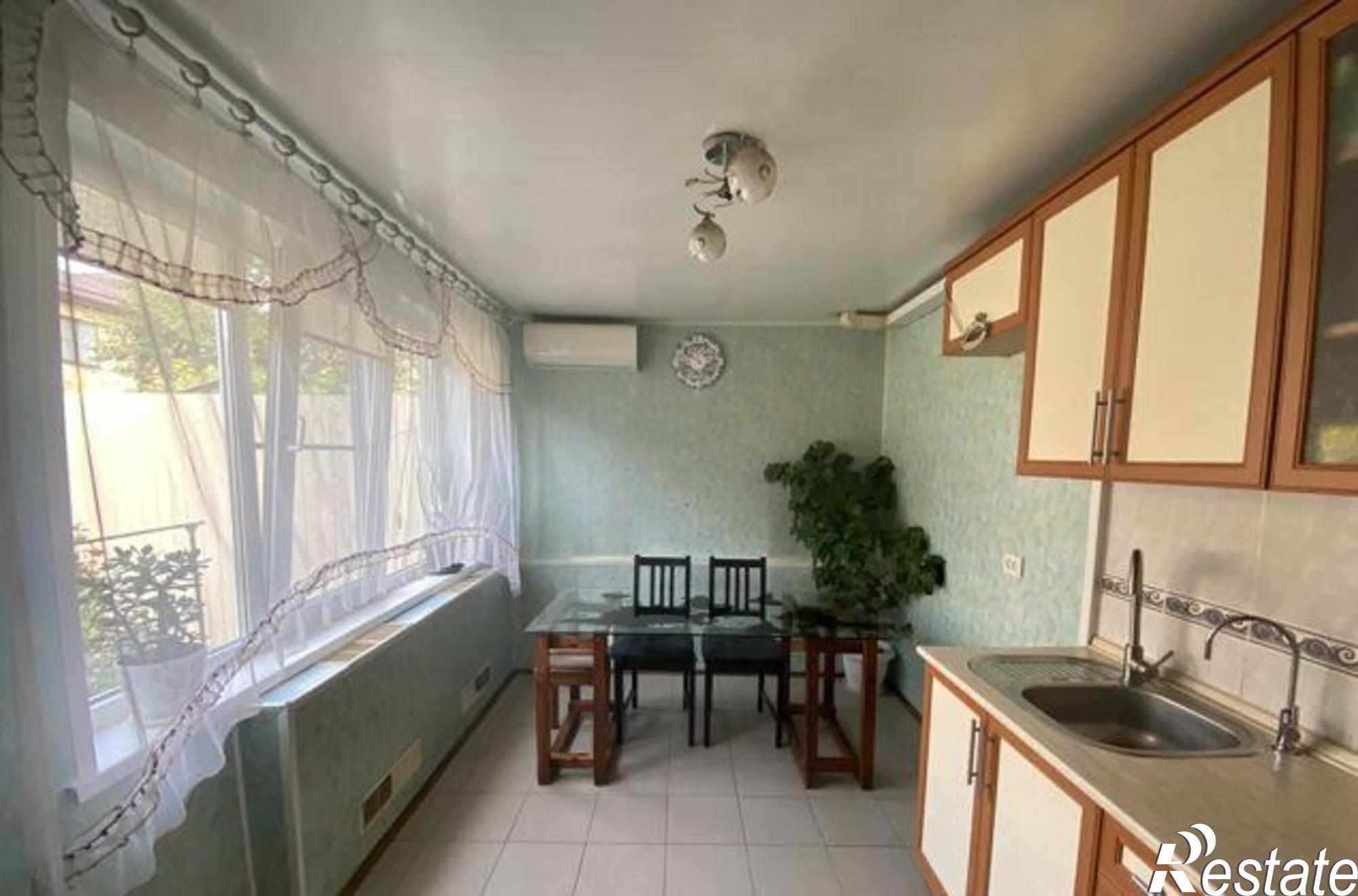 Купить дачу, дом, коттедж за 7 130 000 рублей на Сальский переулок, 93А