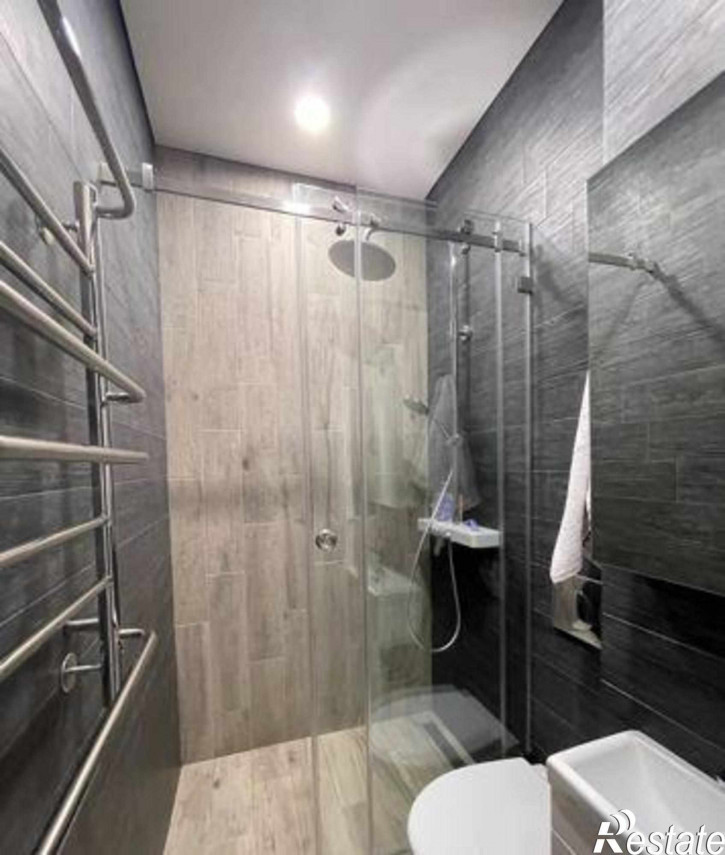 3-комн квартира проспект Сиверса, 32