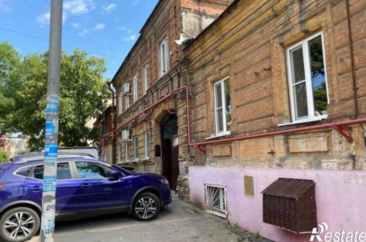 3-комн квартира улица Красных Зорь, 138/16